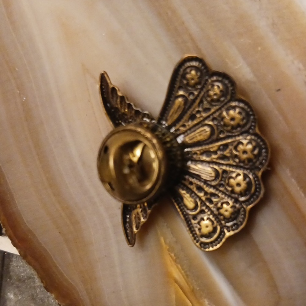 Vintage Angel & Pearl lapel pin - Picture 4 of 4